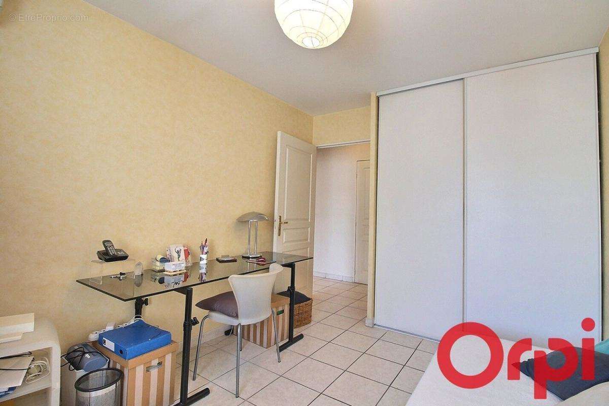 Appartement à MARSEILLE-7E