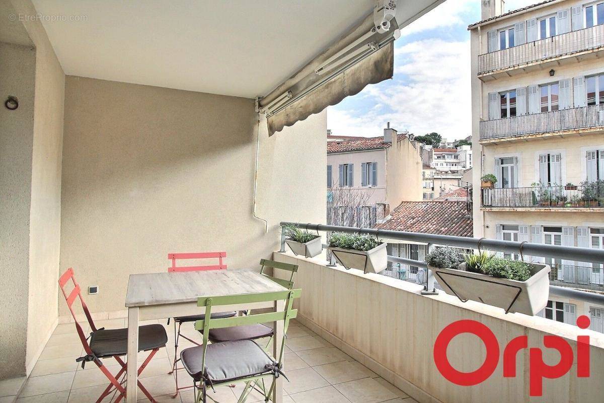 Appartement à MARSEILLE-7E