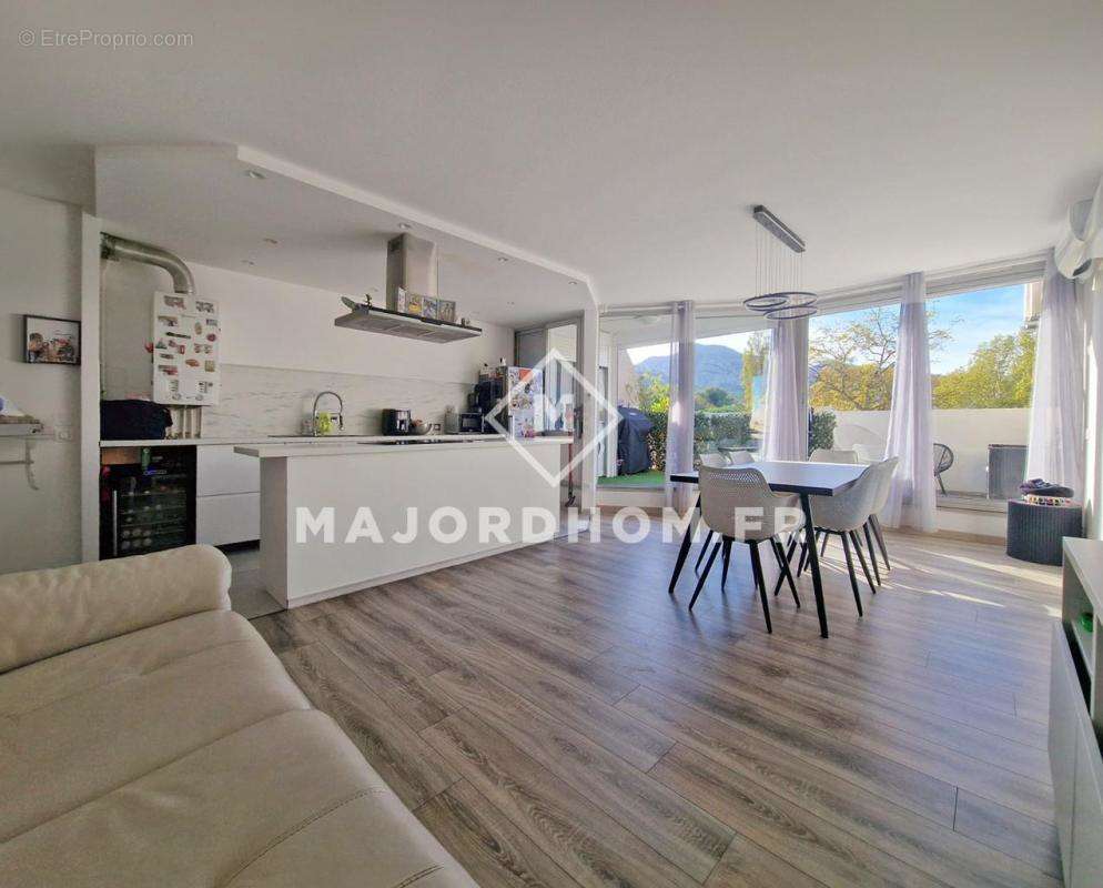 Appartement à MARSEILLE-8E