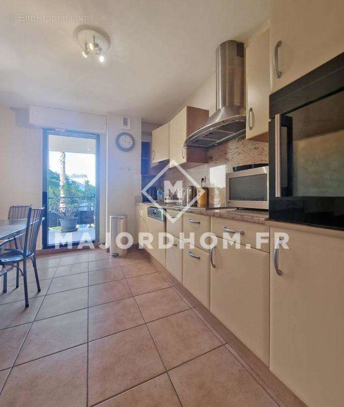 Appartement à MARSEILLE-8E