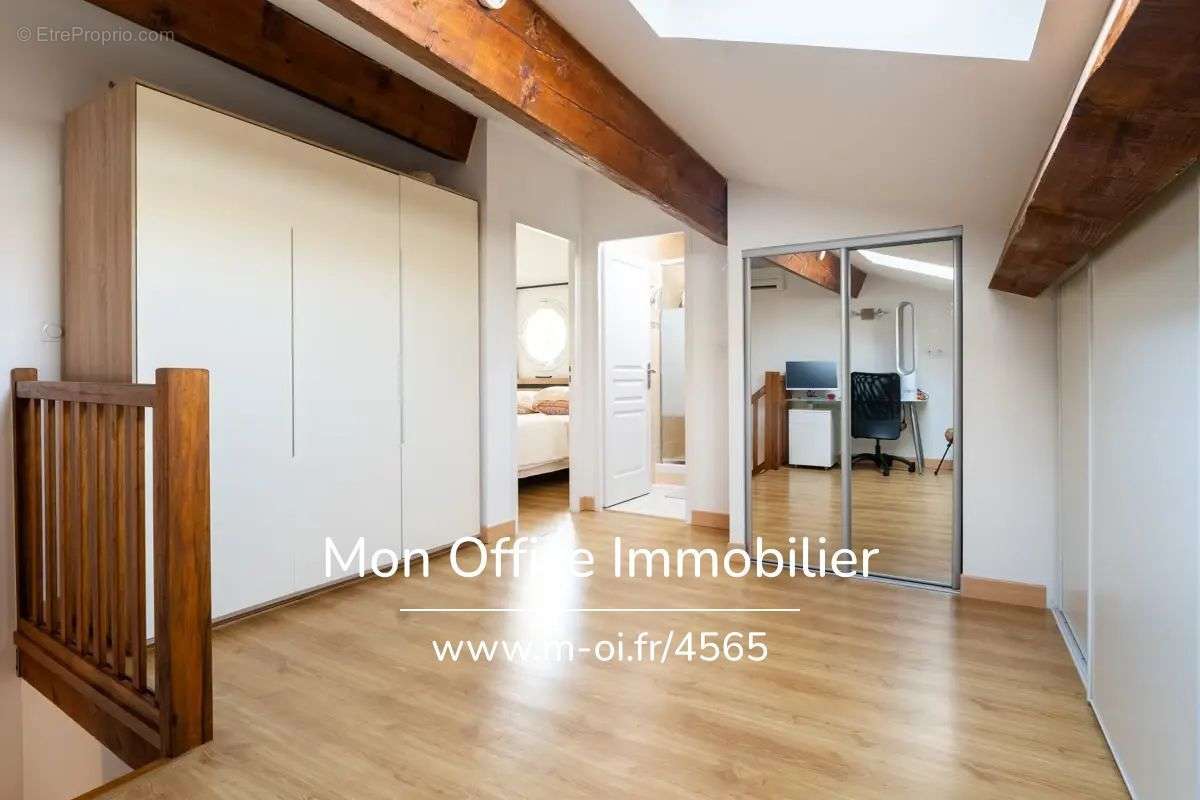 Appartement à SAINT-CYR-SUR-MER