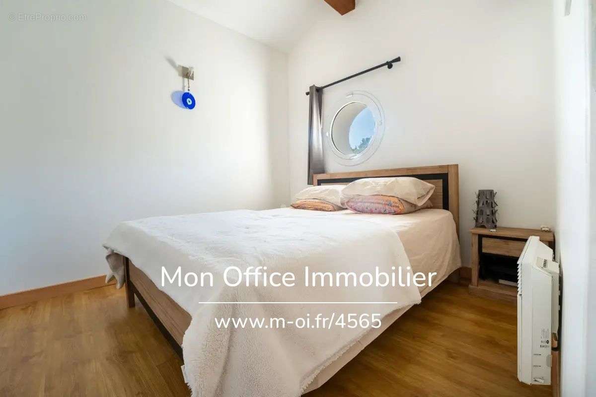 Appartement à SAINT-CYR-SUR-MER