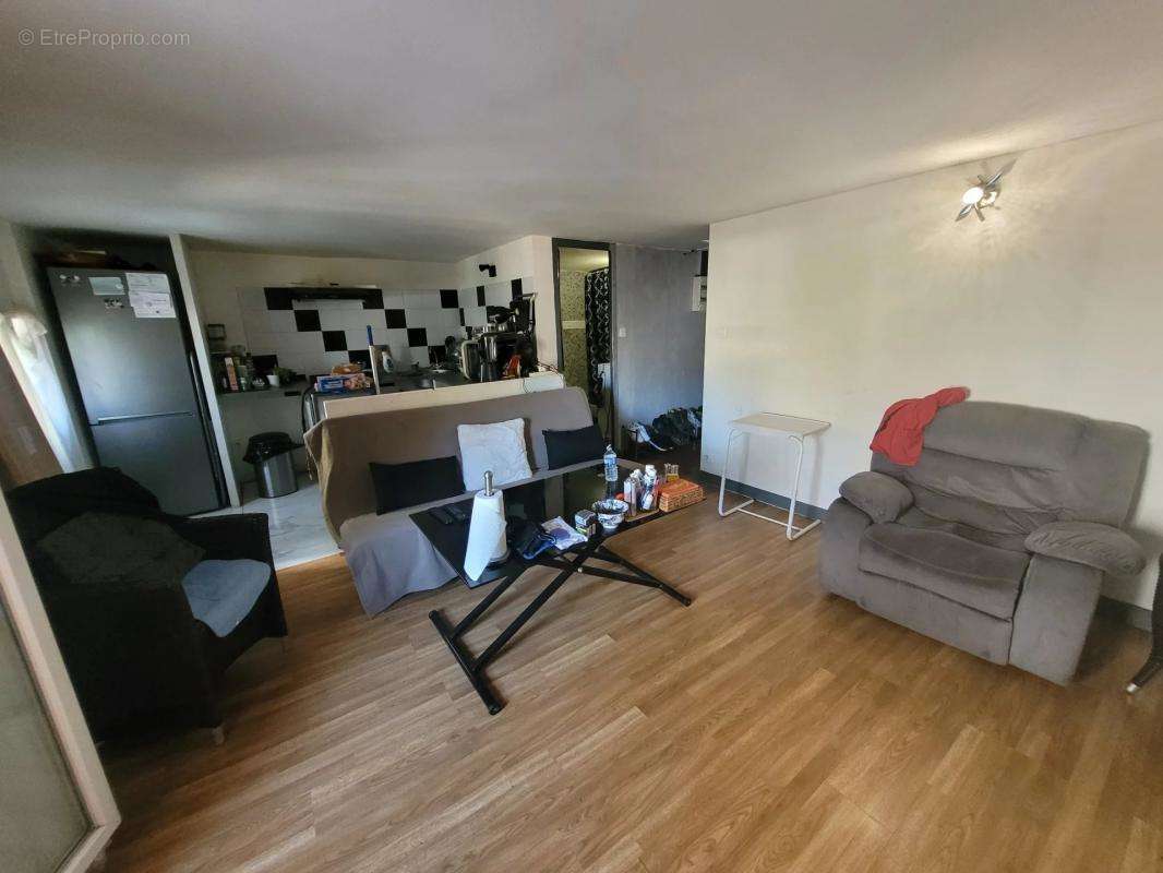 Appartement à MARSEILLE-2E