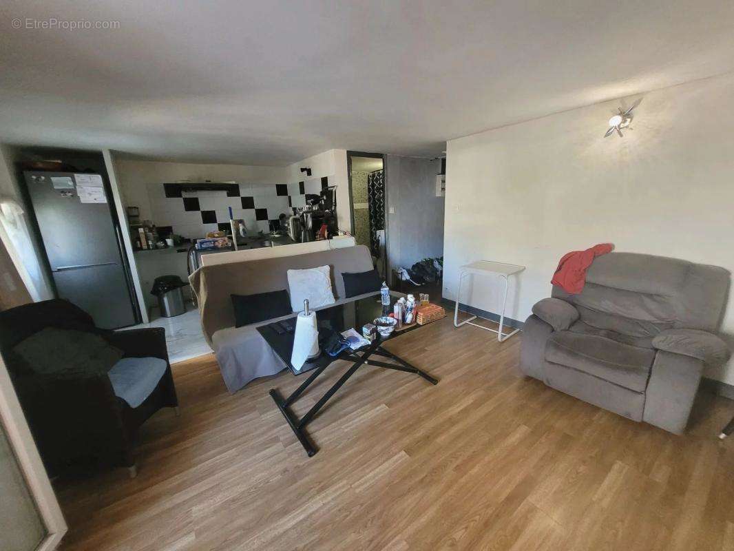 Appartement à MARSEILLE-2E