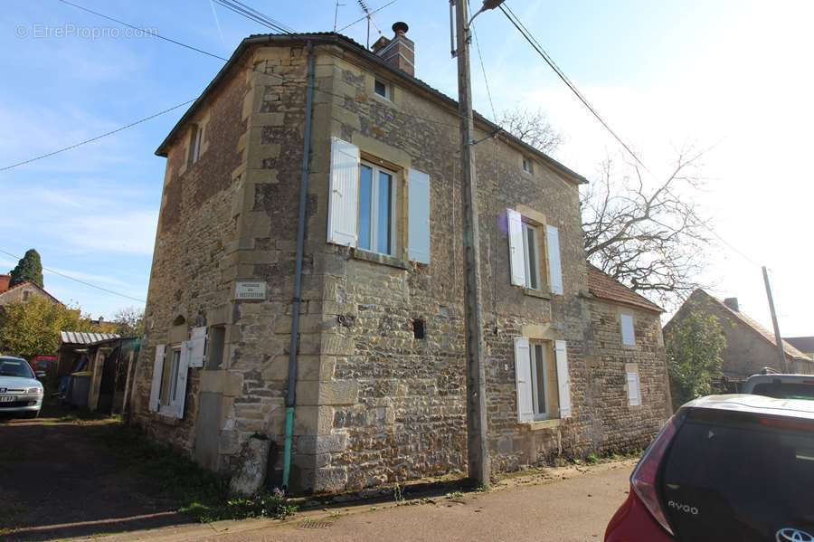 Maison à CLAMECY