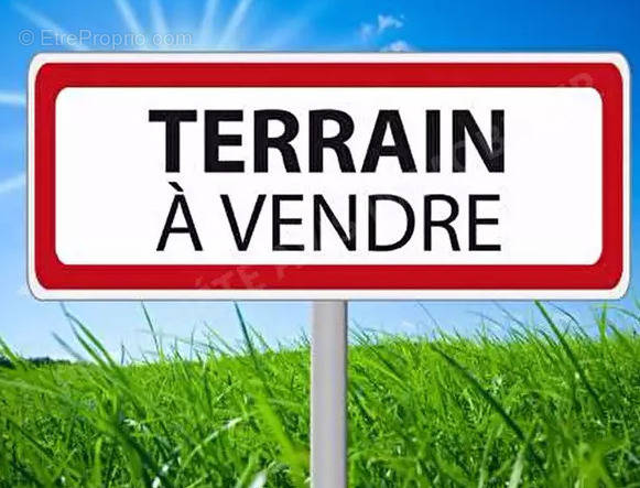 Terrain à SERVIAN