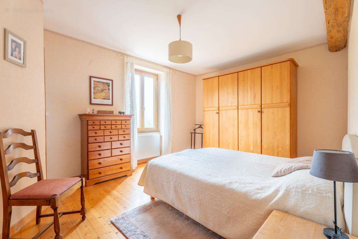 Appartement à SAINT-CHRISTOPHE-ET-LE-LARIS