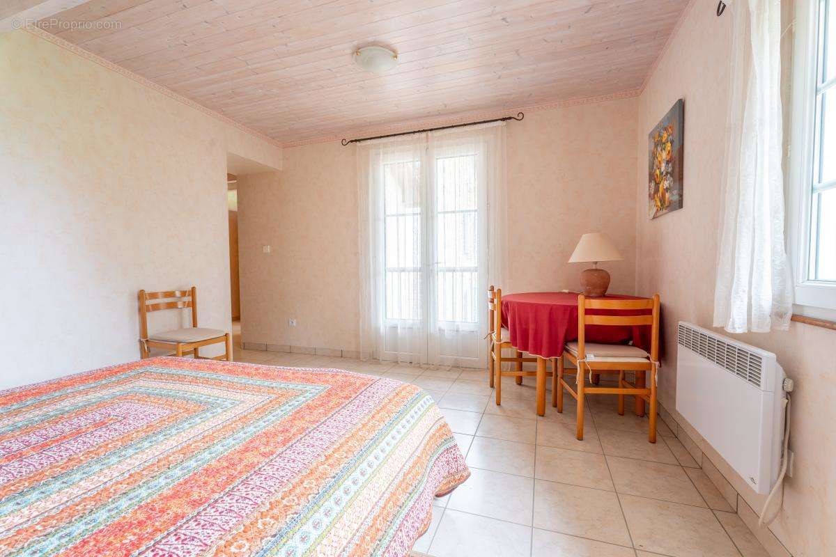 Appartement à SAINT-CHRISTOPHE-ET-LE-LARIS