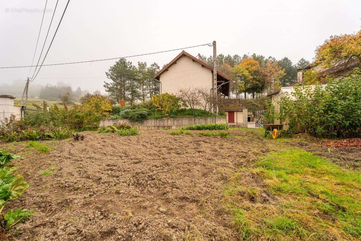 Appartement à SAINT-CHRISTOPHE-ET-LE-LARIS