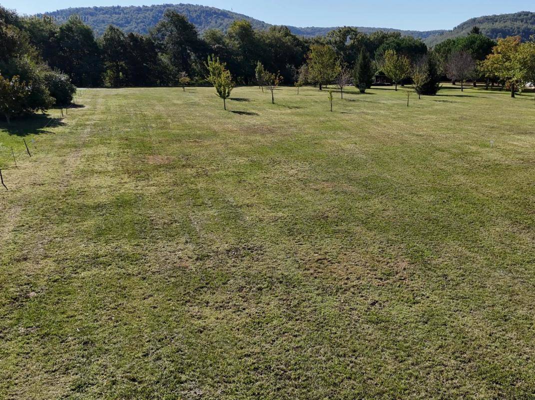 Terrain à CAILLAC