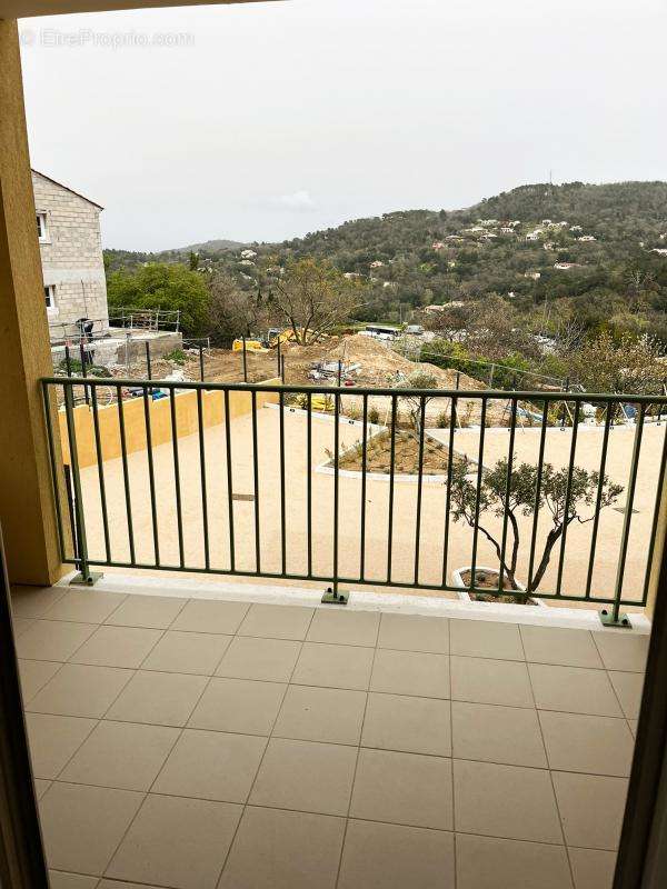 Appartement à LA GARDE-FREINET