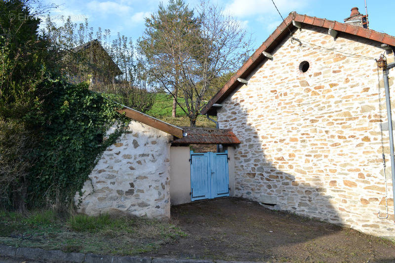 Maison à CHAMEYRAT