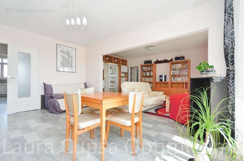 Appartement à SAVIGNY-SUR-ORGE