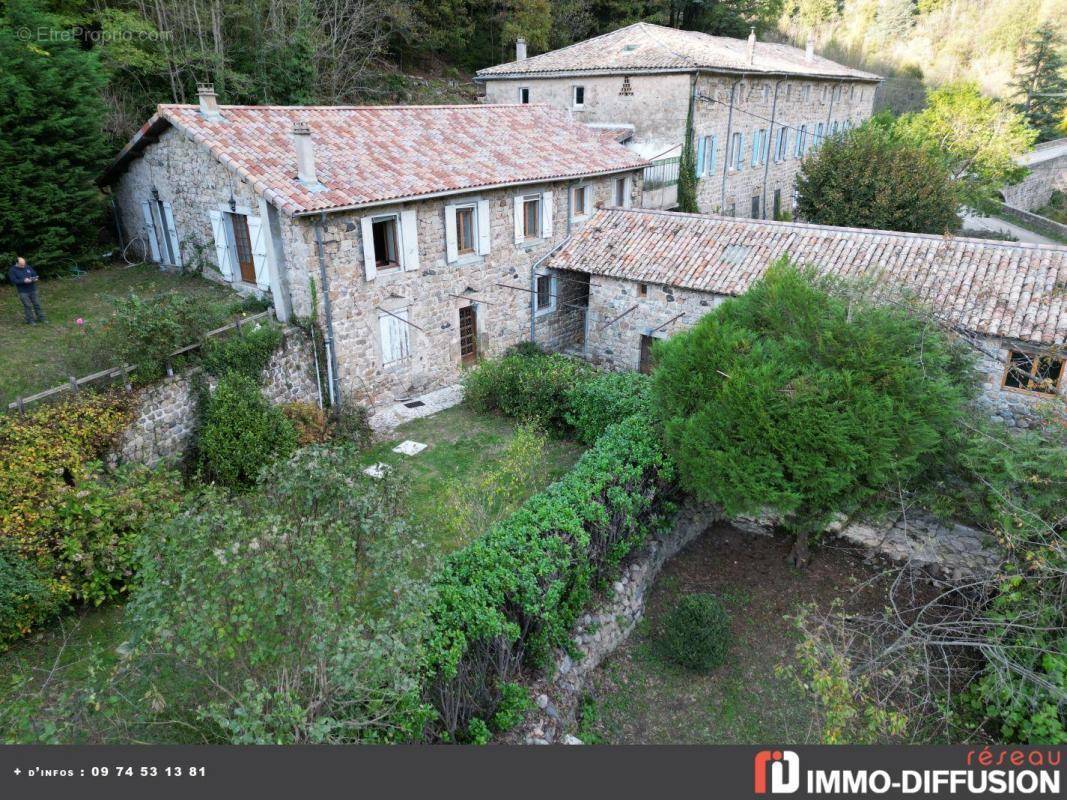 Maison à BURZET