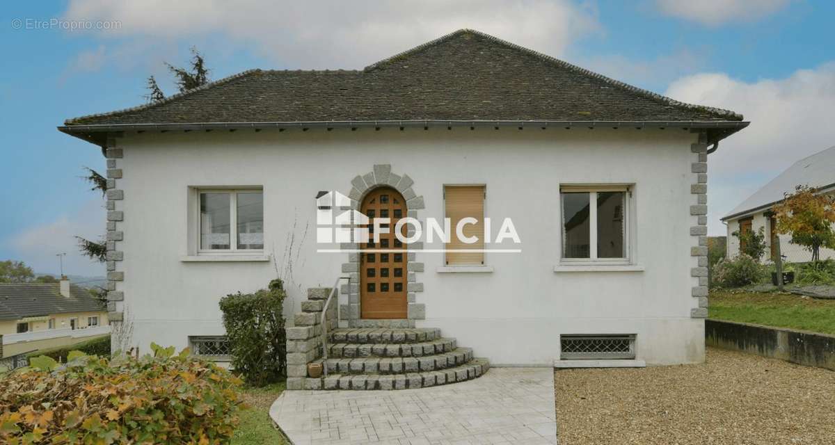 Maison à FRESNAY-SUR-SARTHE