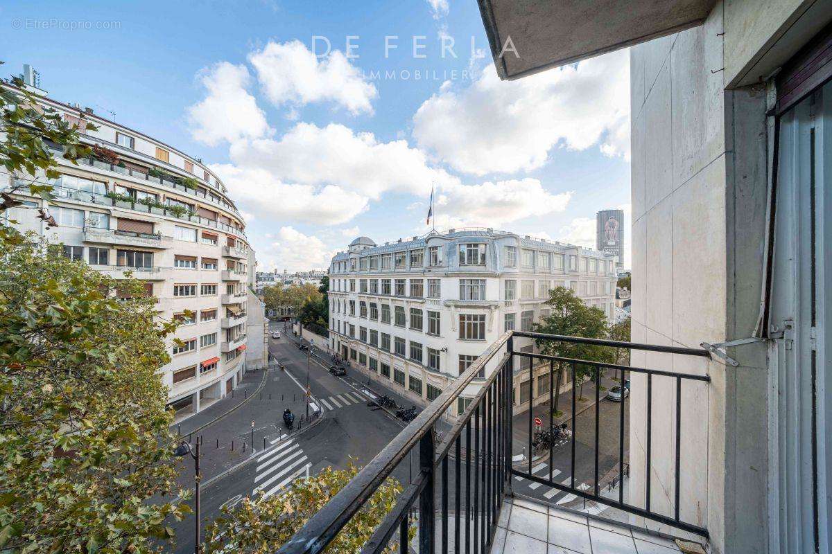 Appartement à PARIS-7E