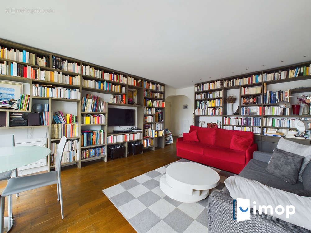 Appartement à PARIS-18E