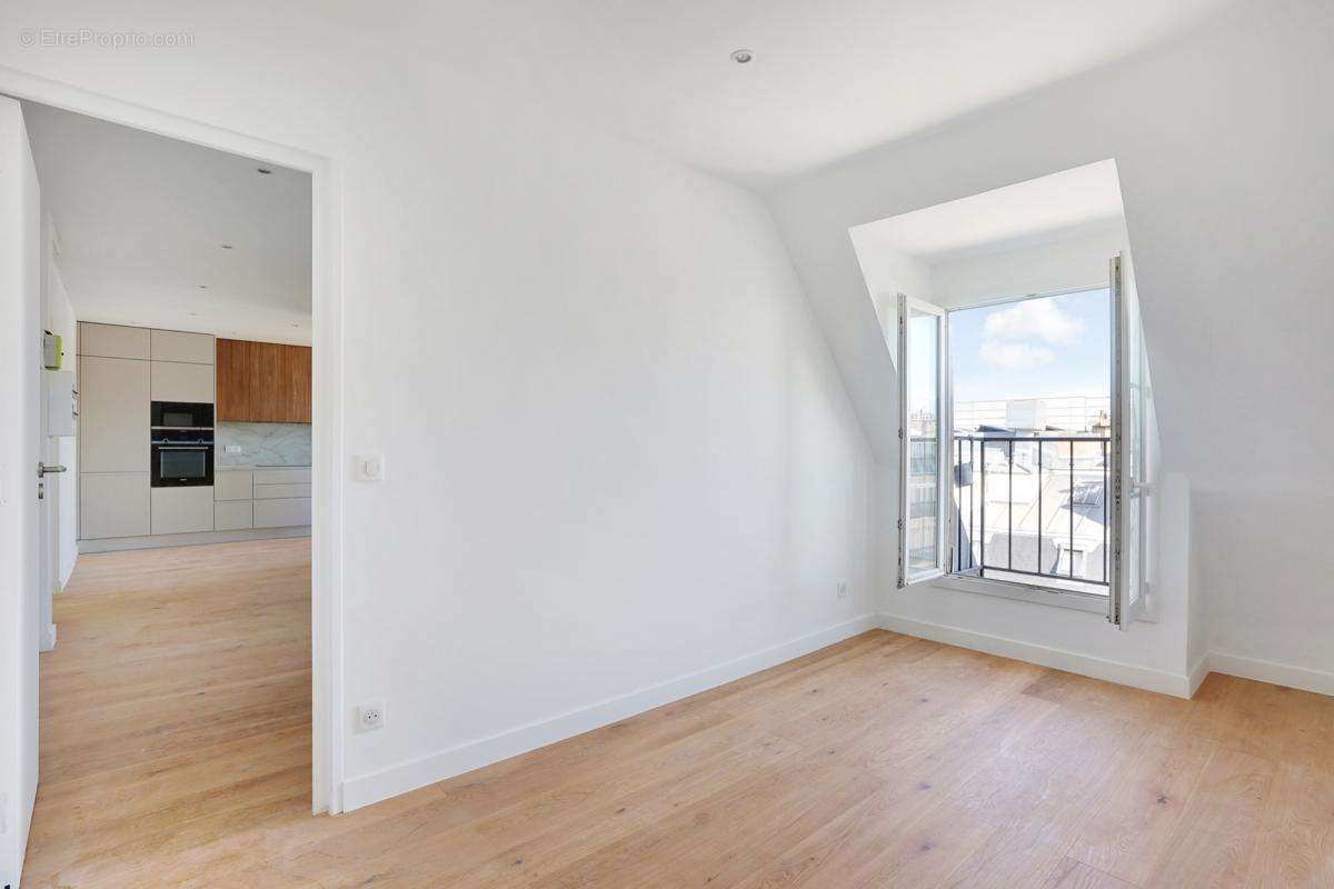 Appartement à PARIS-3E