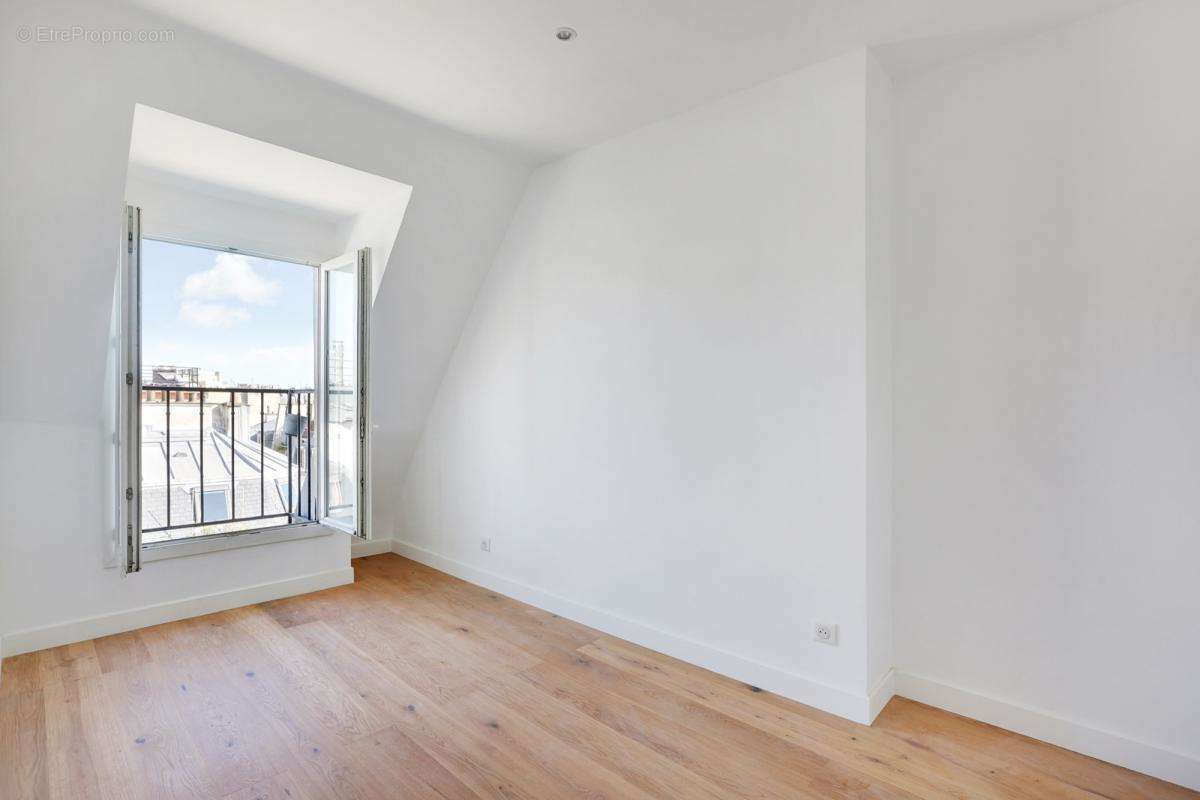 Appartement à PARIS-3E