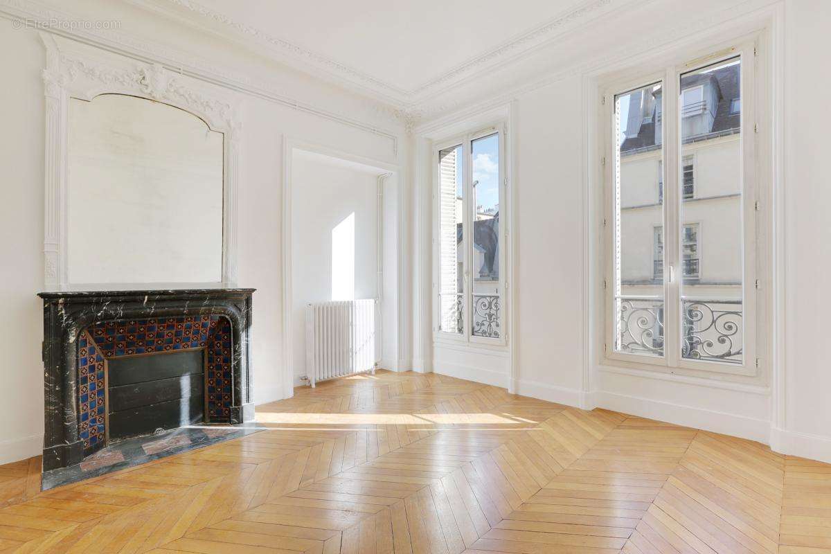 Appartement à PARIS-3E