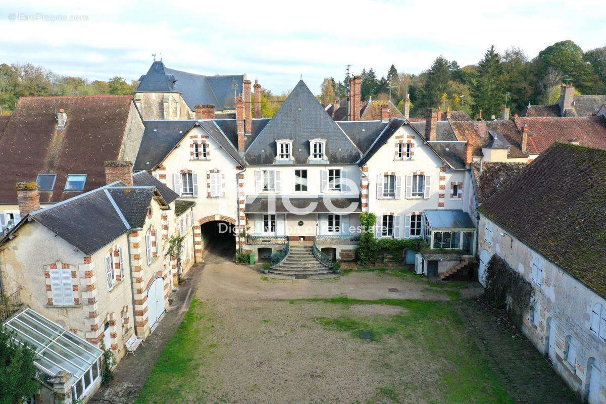 Maison à SAINT-AMAND-EN-PUISAYE