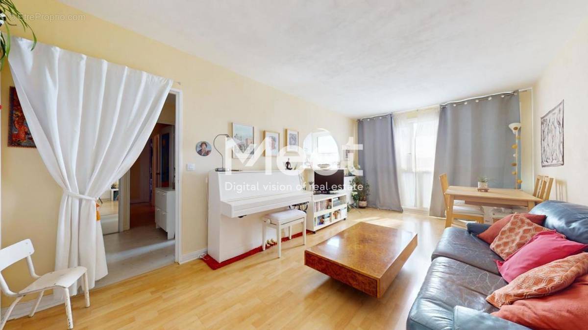 Appartement à THIAIS