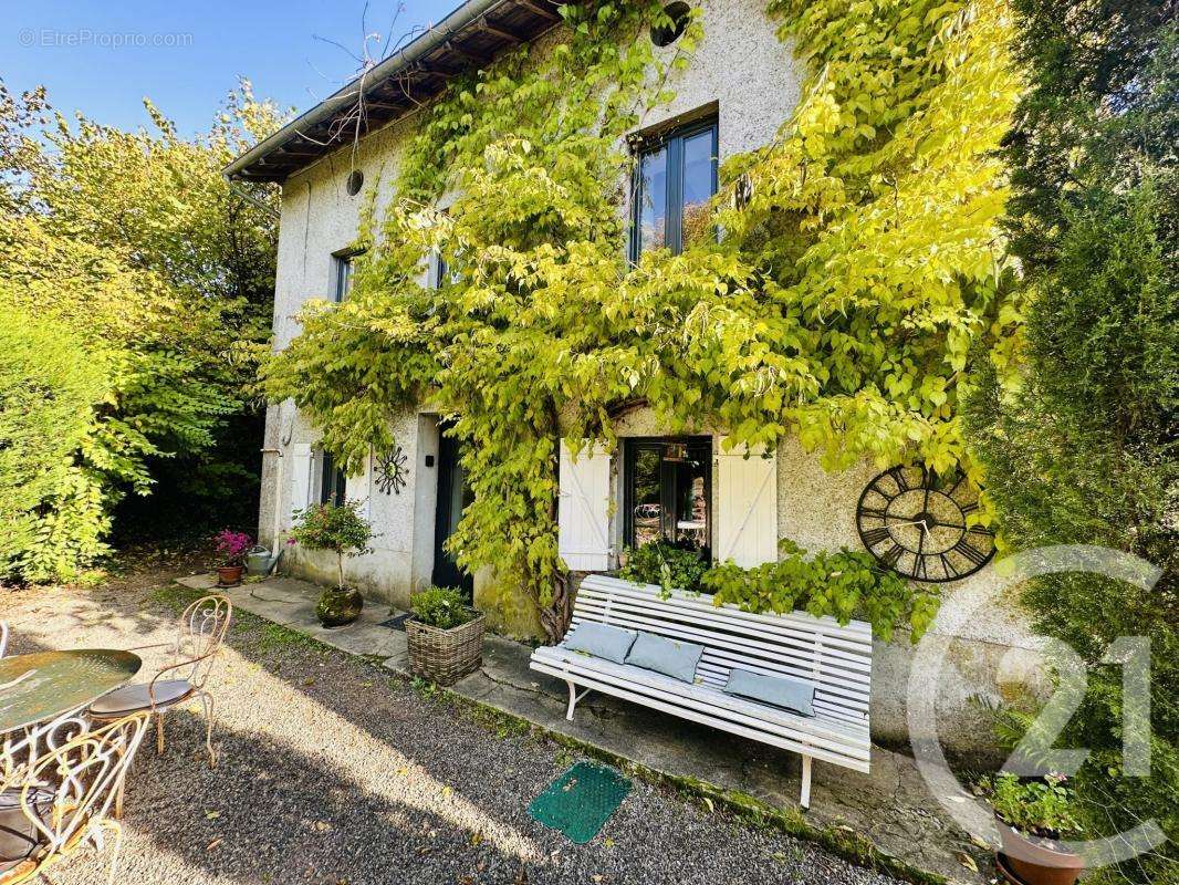 Maison à SAINT-BONNET-BRIANCE