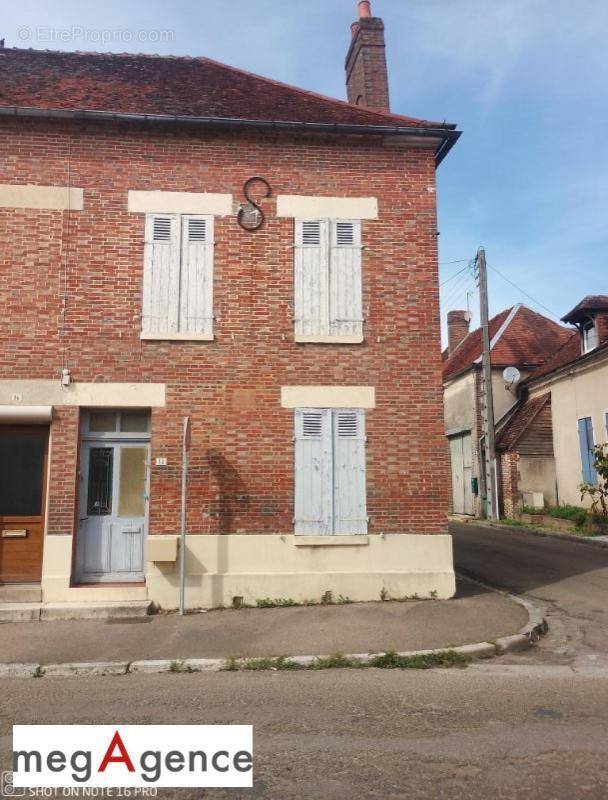 Maison à ERVY-LE-CHATEL