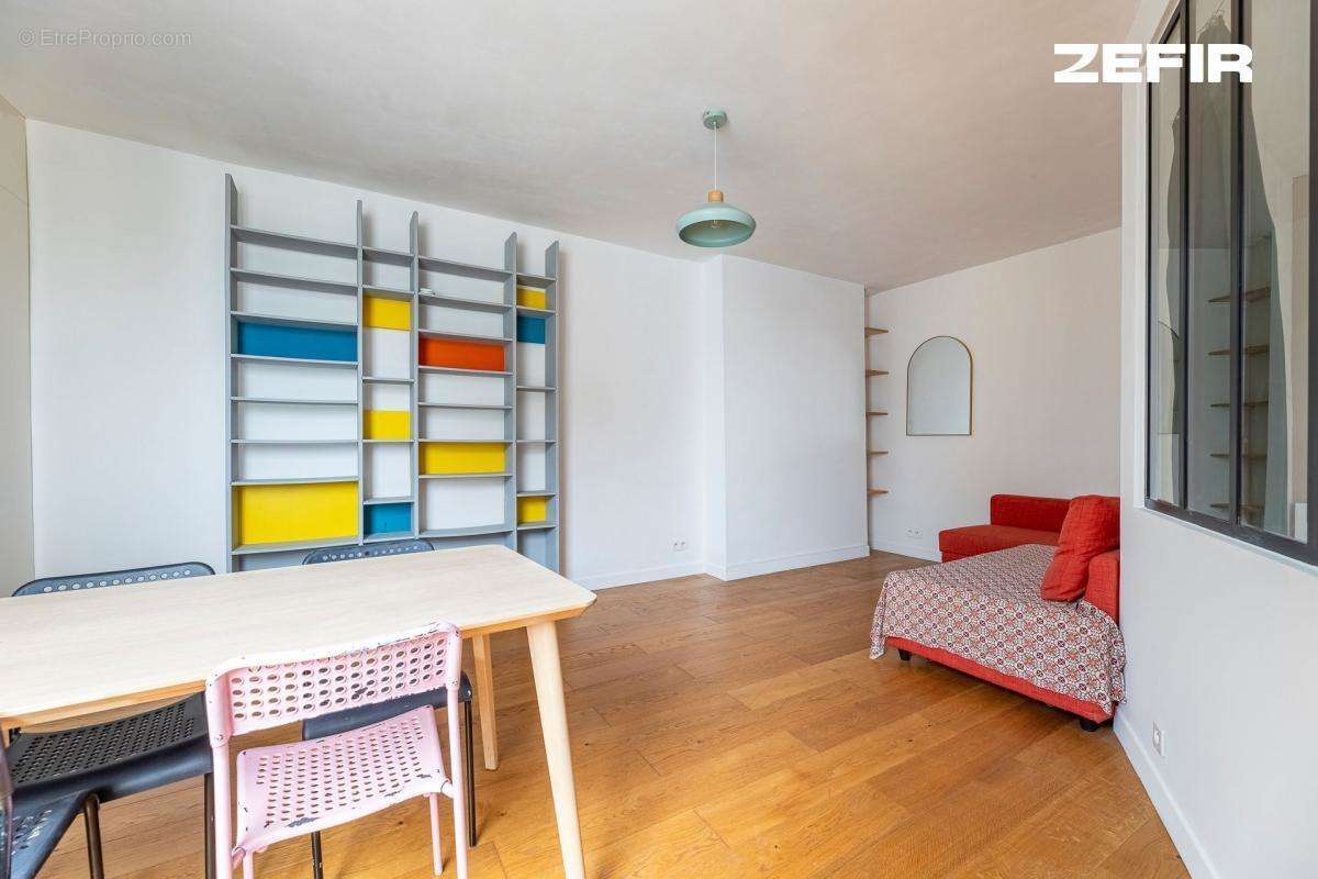 Appartement à PARIS-18E