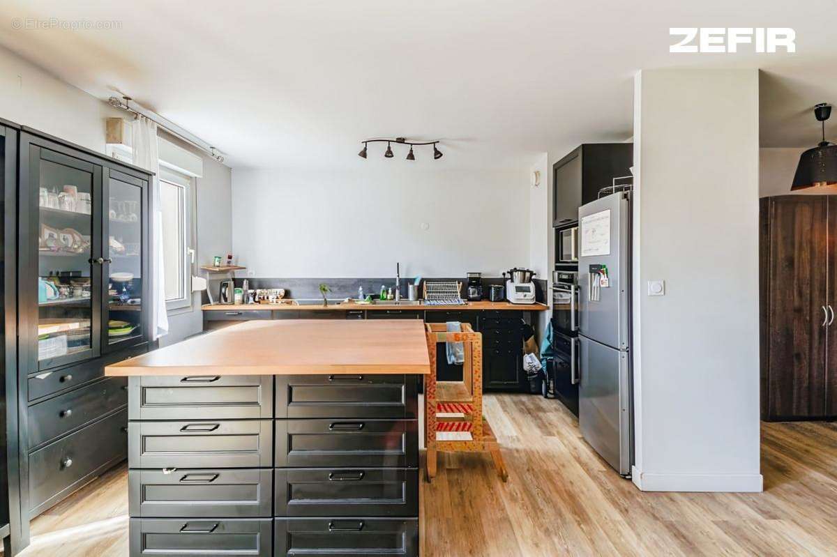 Appartement à LYON-8E