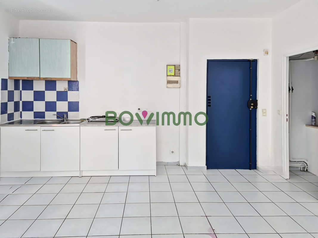 Appartement à MARSEILLE-1E