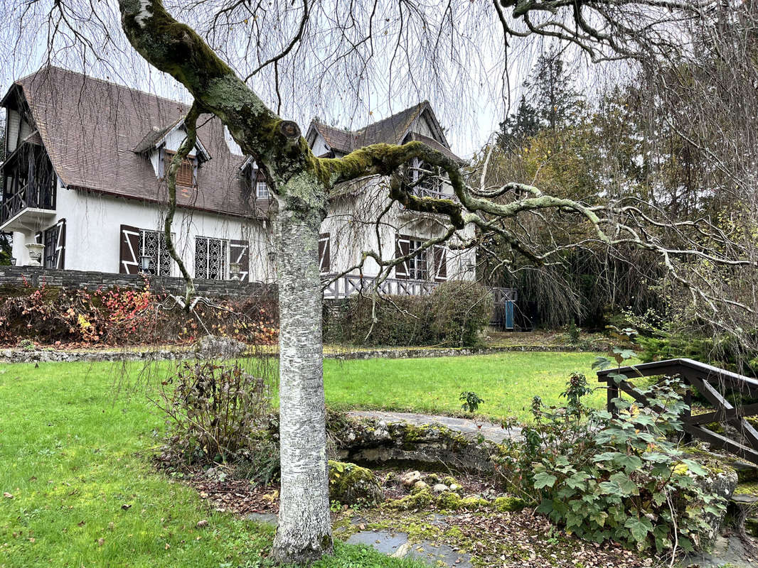 Maison à MONTBOUY