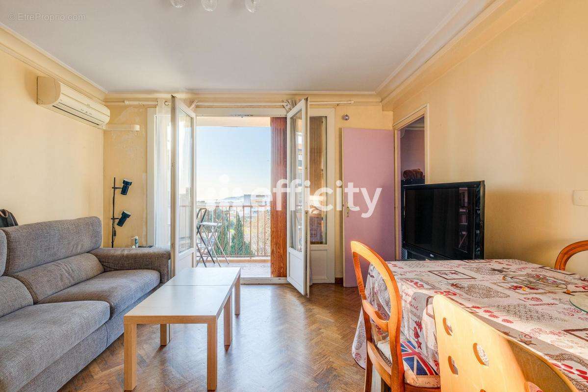 Appartement à MARSEILLE-14E