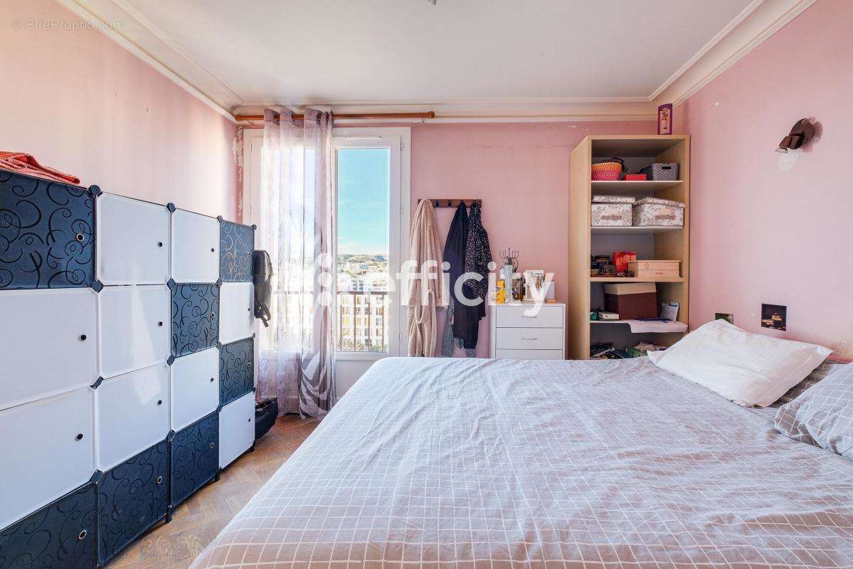 Appartement à MARSEILLE-14E