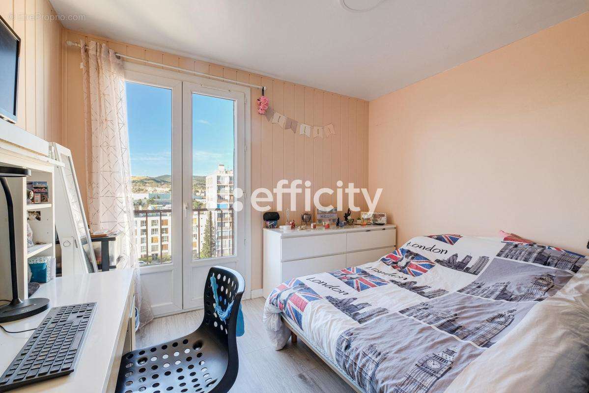 Appartement à MARSEILLE-14E