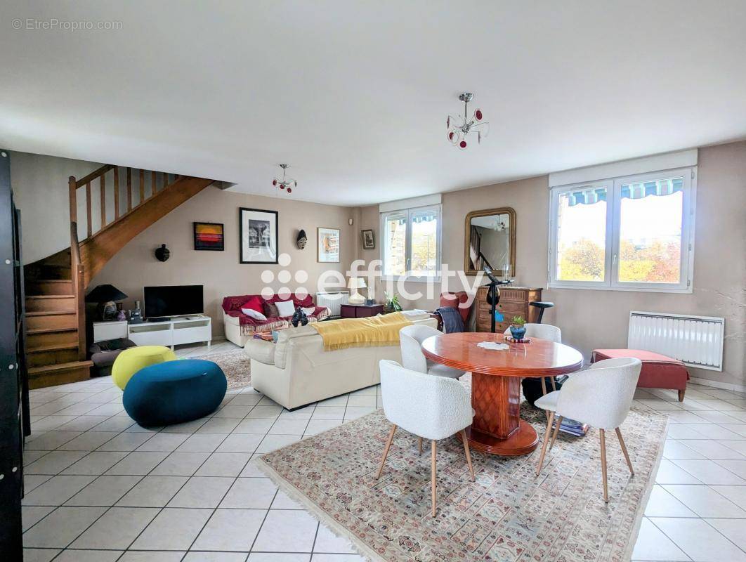 Appartement à MAISONS-ALFORT