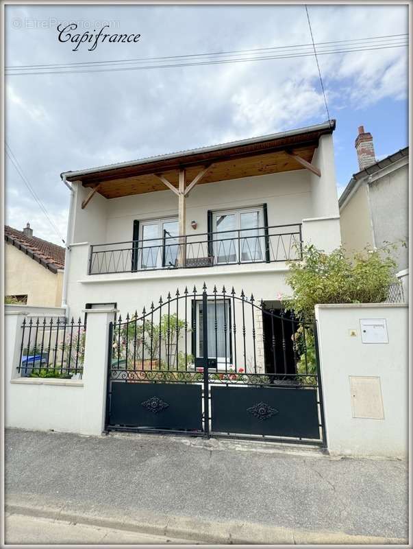 Maison à AULNAY-SOUS-BOIS