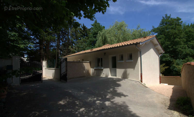 Maison à SAINT-CYR-AU-MONT-D&#039;OR