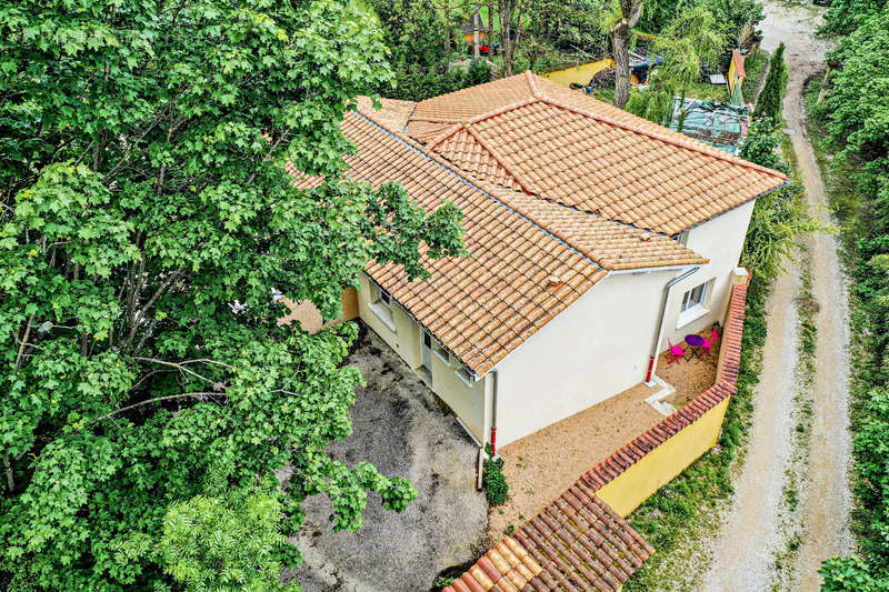 Maison à SAINT-CYR-AU-MONT-D&#039;OR