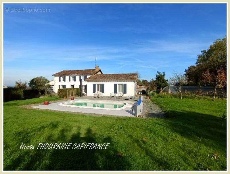 Maison à MAZIERES-EN-GATINE