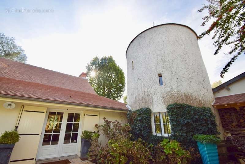 Maison à SAINT-MAURICE-SUR-FESSARD