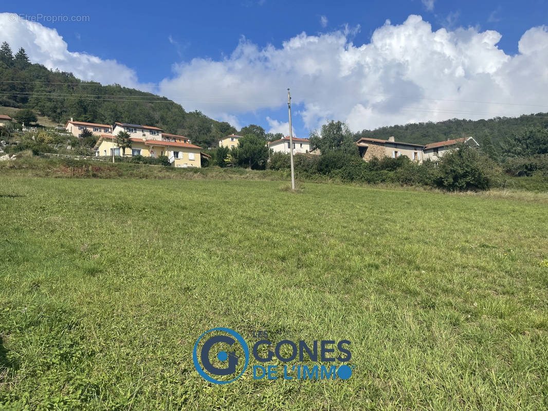 Terrain à ANCY