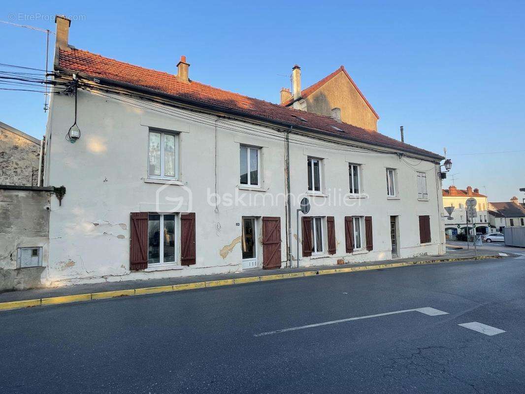 Maison à LIZY-SUR-OURCQ