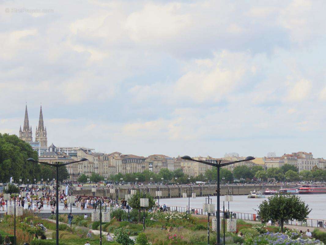 Appartement à BORDEAUX