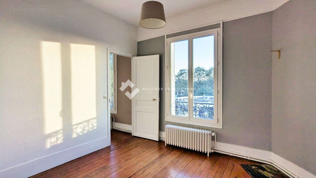 Appartement à FONTENAY-SOUS-BOIS