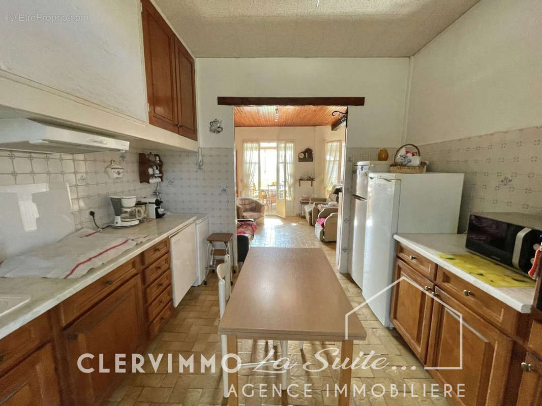 Appartement à MARSEILLE-11E