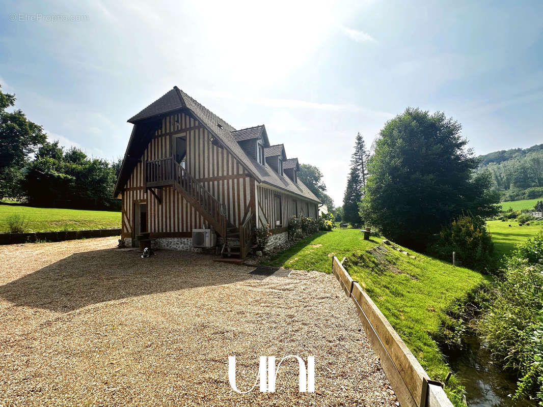 Maison à LE MESNIL-SUR-BLANGY