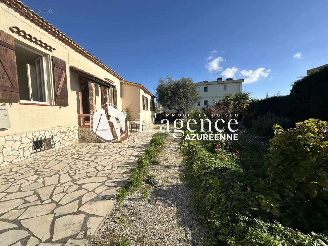 Maison à CAGNES-SUR-MER