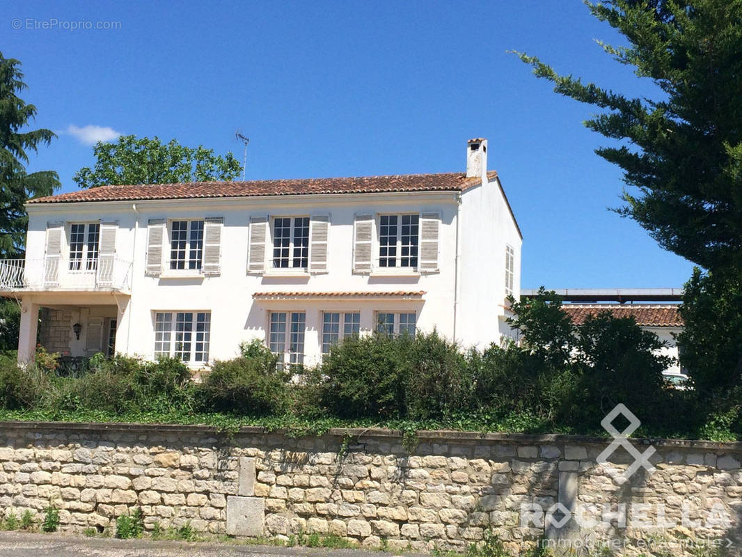 Maison à SAINT-JEAN-D&#039;ANGELY