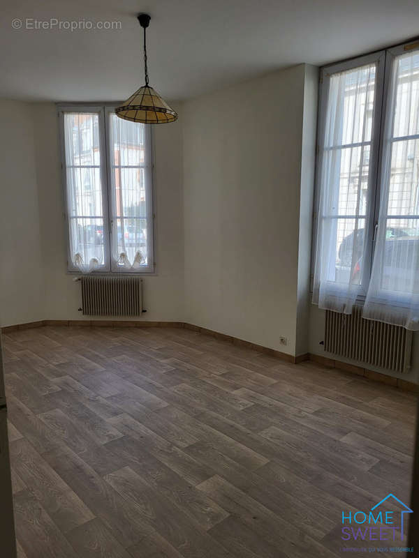 Salon - Appartement à ORLEANS